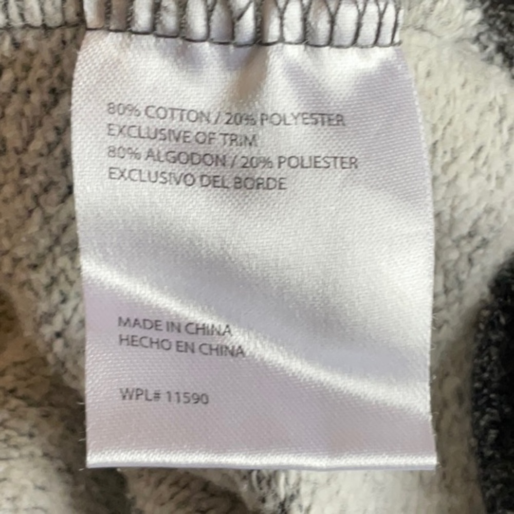 Weatherproof Gray Crewneck Sweater with Ribbed Details - Picture 7 of 8